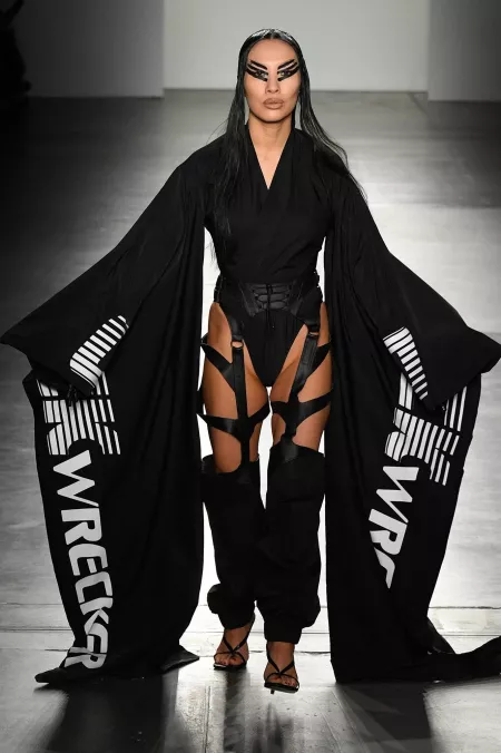 Asa Akira on the RunWay now by HighClassPorn