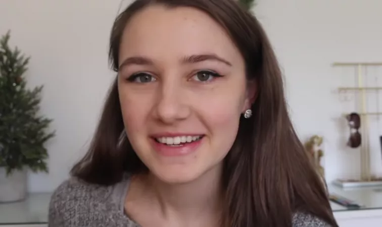 Ashley Marie by hennawolf148