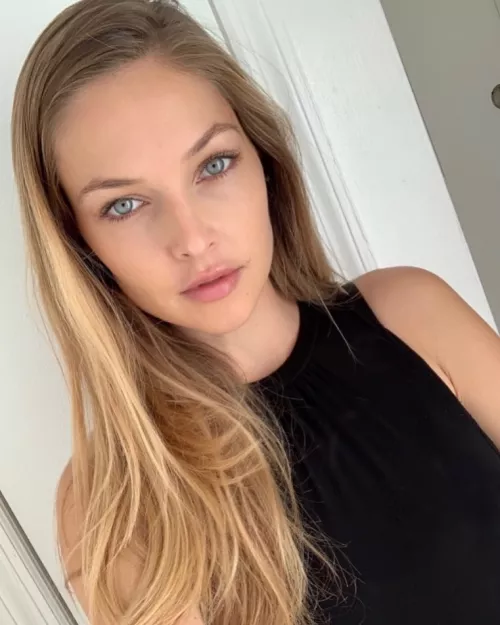 Ashley Smouter by GiganticGingerbread