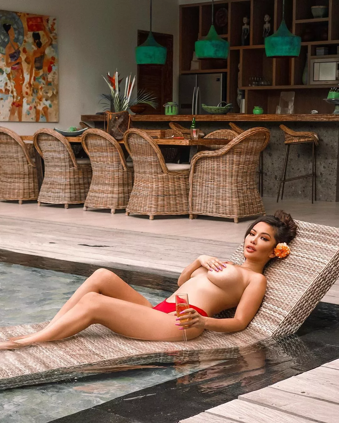 Ashley Vee posted by AdviceGivingBlackGuy