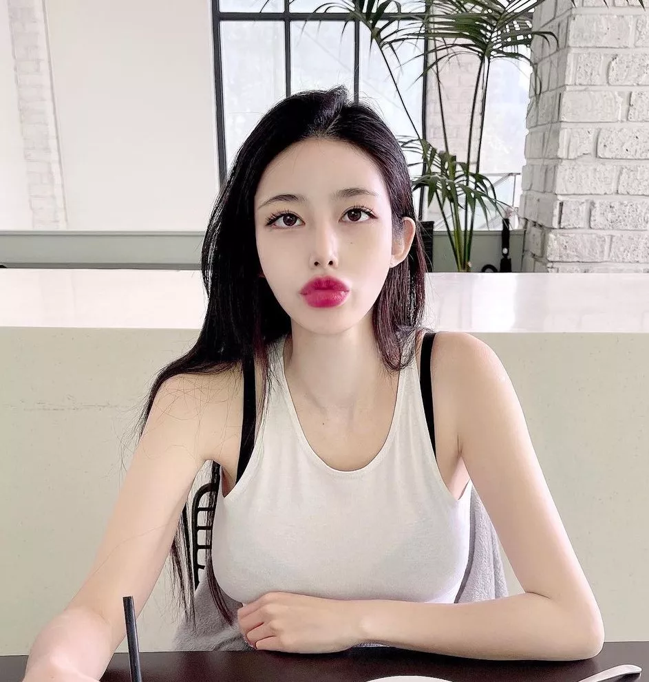 Asian bimbo lips posted by Comfortable_Clock180