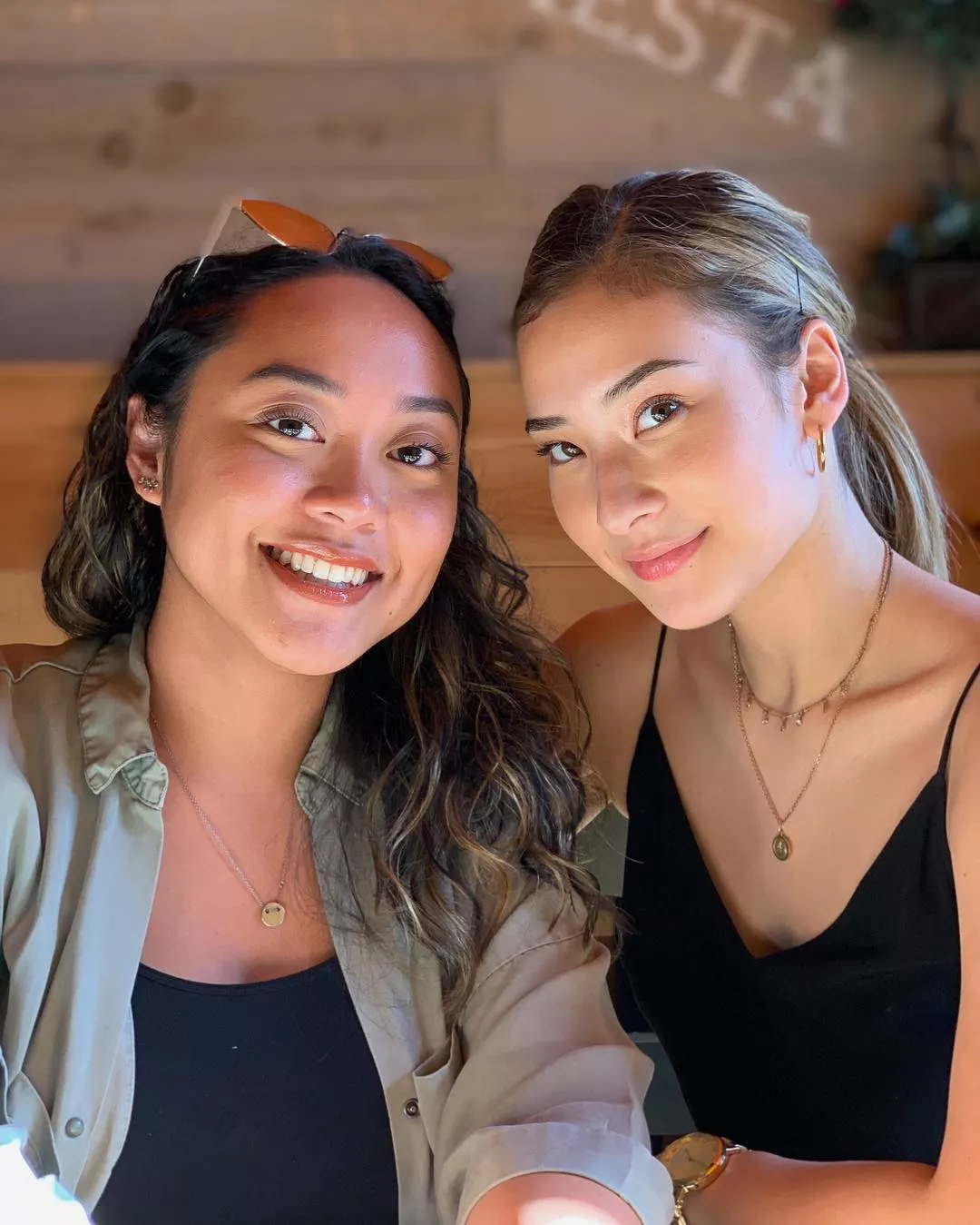 Asian Cuties - Left Or Right? posted by honeybee9299