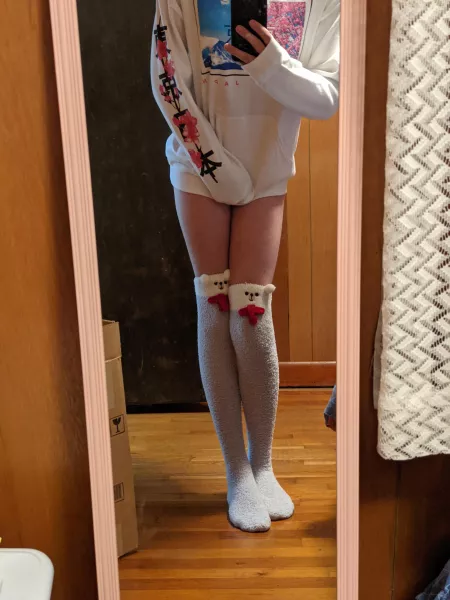 Aspiring femboy here, any tips on keeping away body hair? by NinjaClam