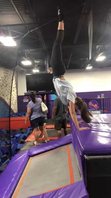 Ass by jemiewolfiehkt