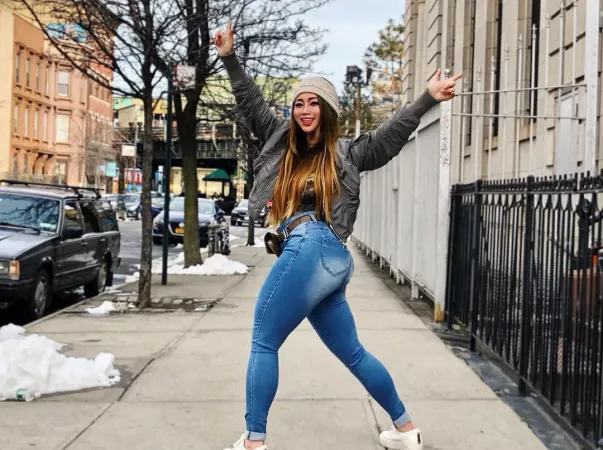 Ass in jeans by Trawgy