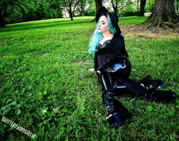 Ass on the Grass by lokmjuhbgtfcdesz