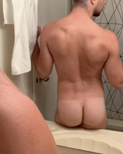 Ass served fresh by bubblebuttb0i