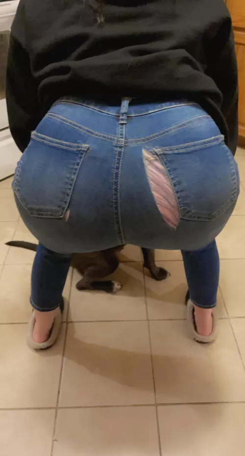 Ass so fat I ripped my pants by Avamaebrooks
