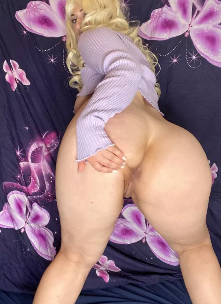 Asshole in need of stretching by Roxybr