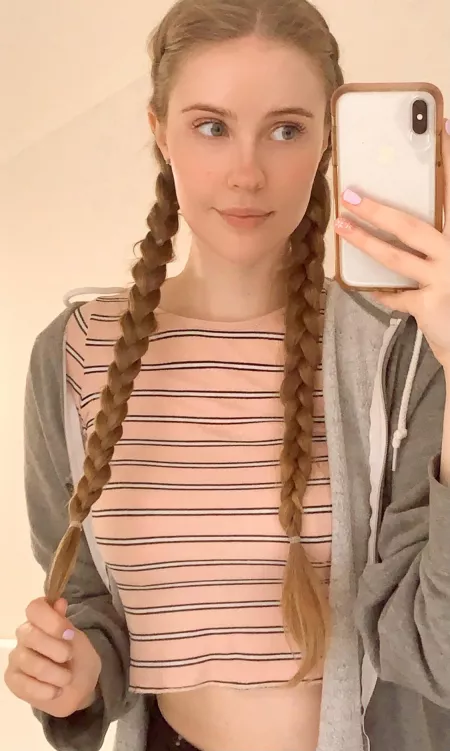 At home fit with yoga pants! by linneakaller