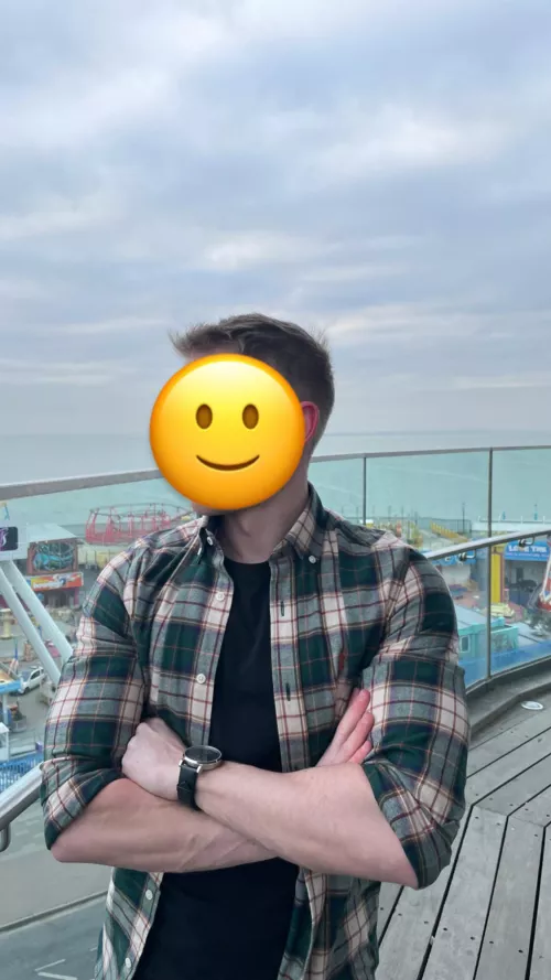 At the seaside by KyleVolt