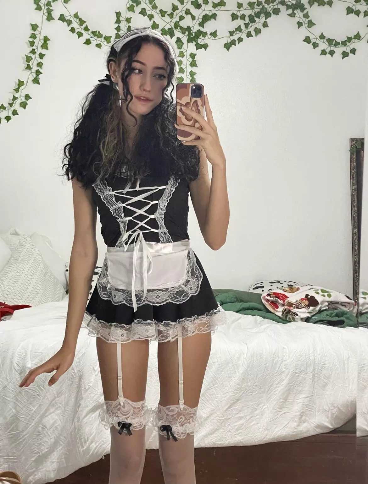 At your service🖤 posted by Miabellerina