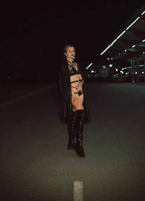 Atmosphere 😈 Share with you 🖤 by Robin__howdoilook