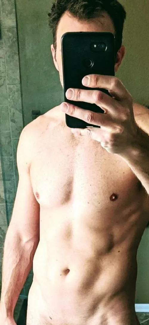 Attempting to get a bit more lean... Which helps the veins! by Co_ski_bum