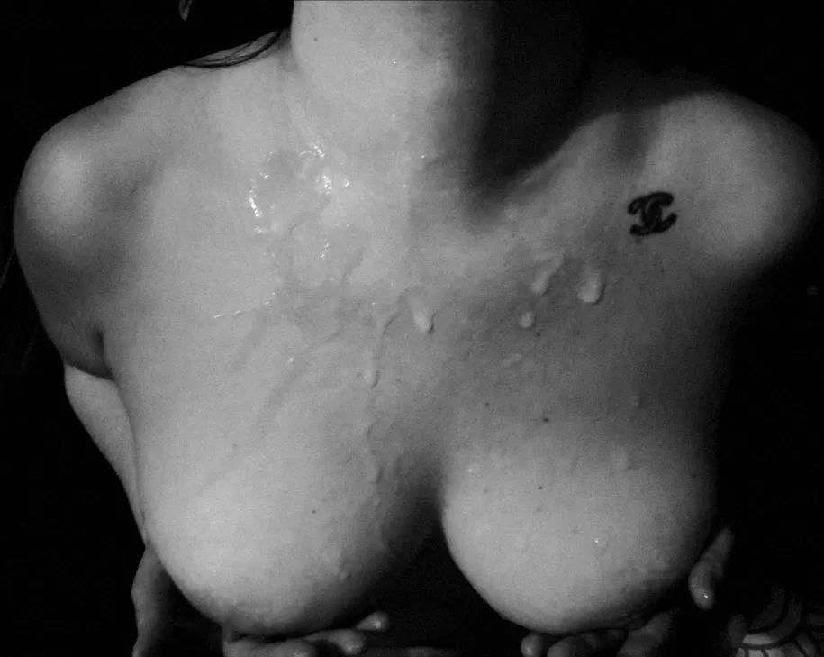 Aujourd'hui j'ai 38ans ! Ca s'arrose posted by Numero5dechanel