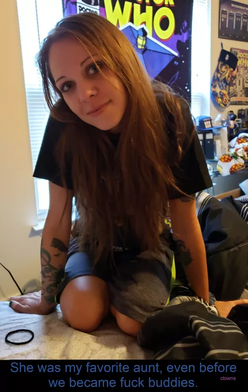 [aunt] A cool aunt by clowns4mom