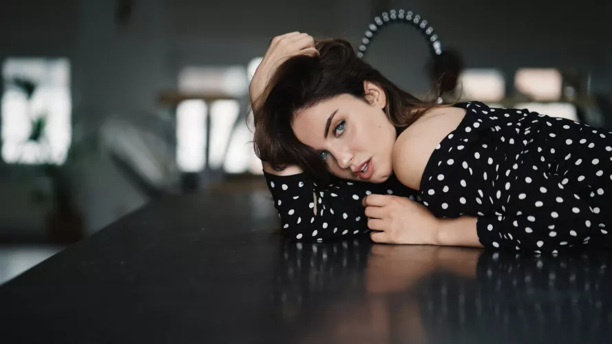 Aurela Skandaj by lhwchamp