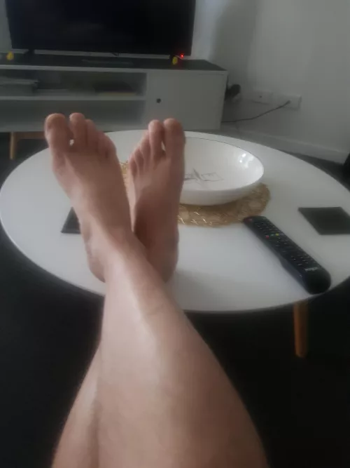 Aussie Feet . Just chilling by GayBris67