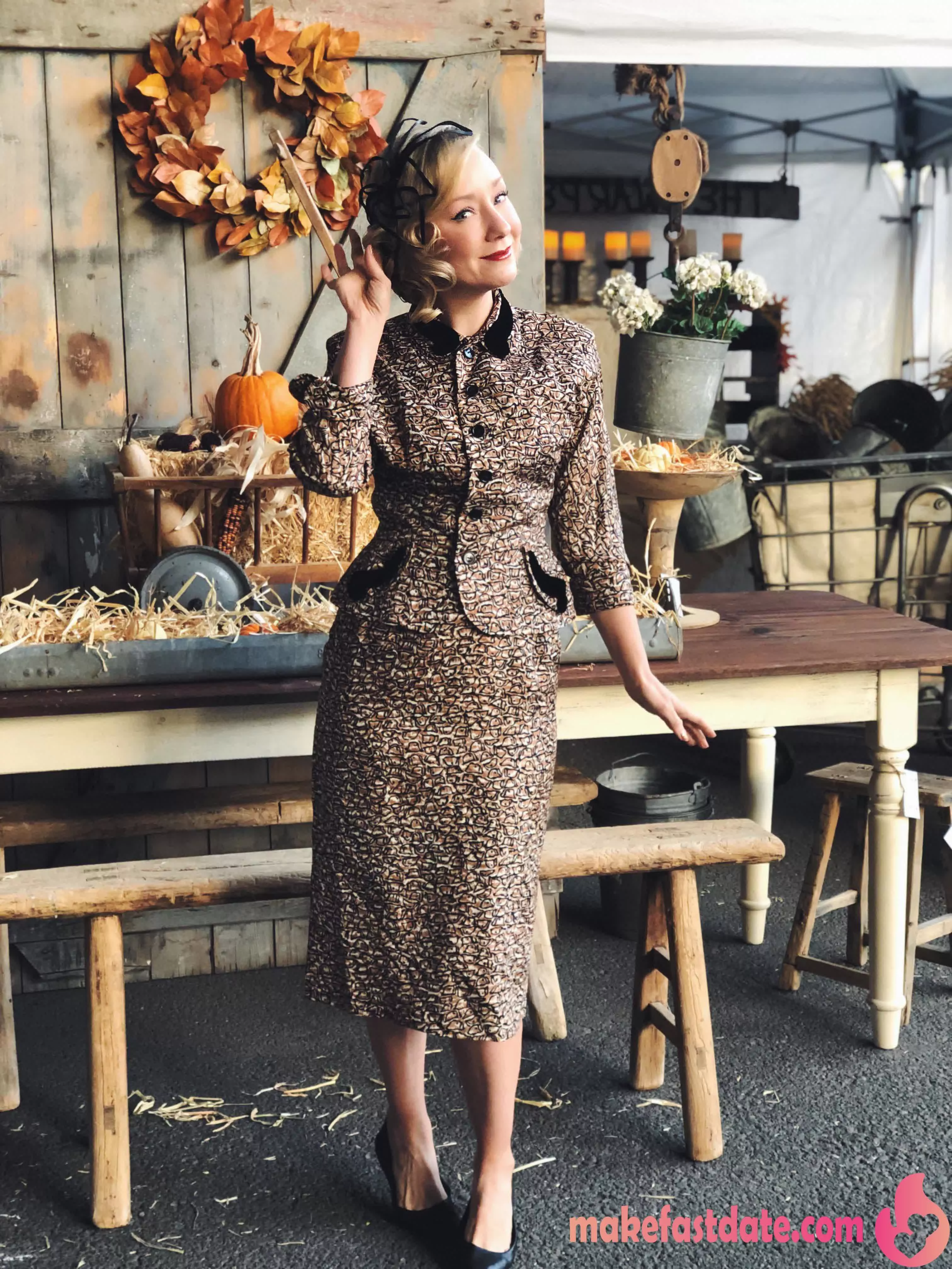 Authentic 1940s suit Pinup style will forever be my favorite F. My tiktok : @julypussy posted by ARSH6404