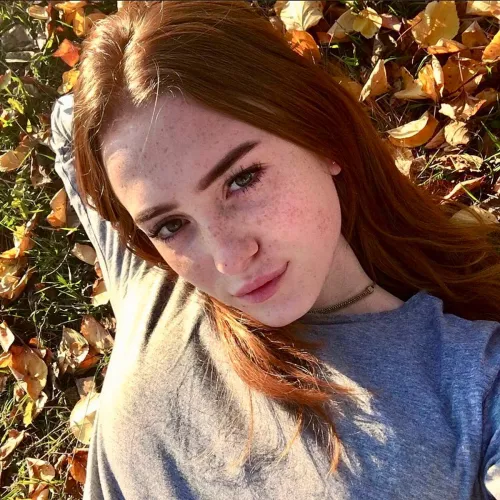 Autumn Beauty by Shart_Shark