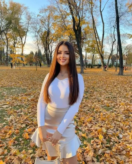 Autumn cutie by FizzyOrangeJuice