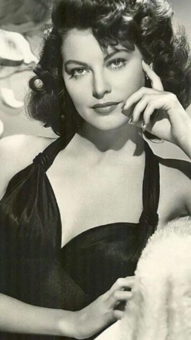 Ava Gardener posted by Ventrue1