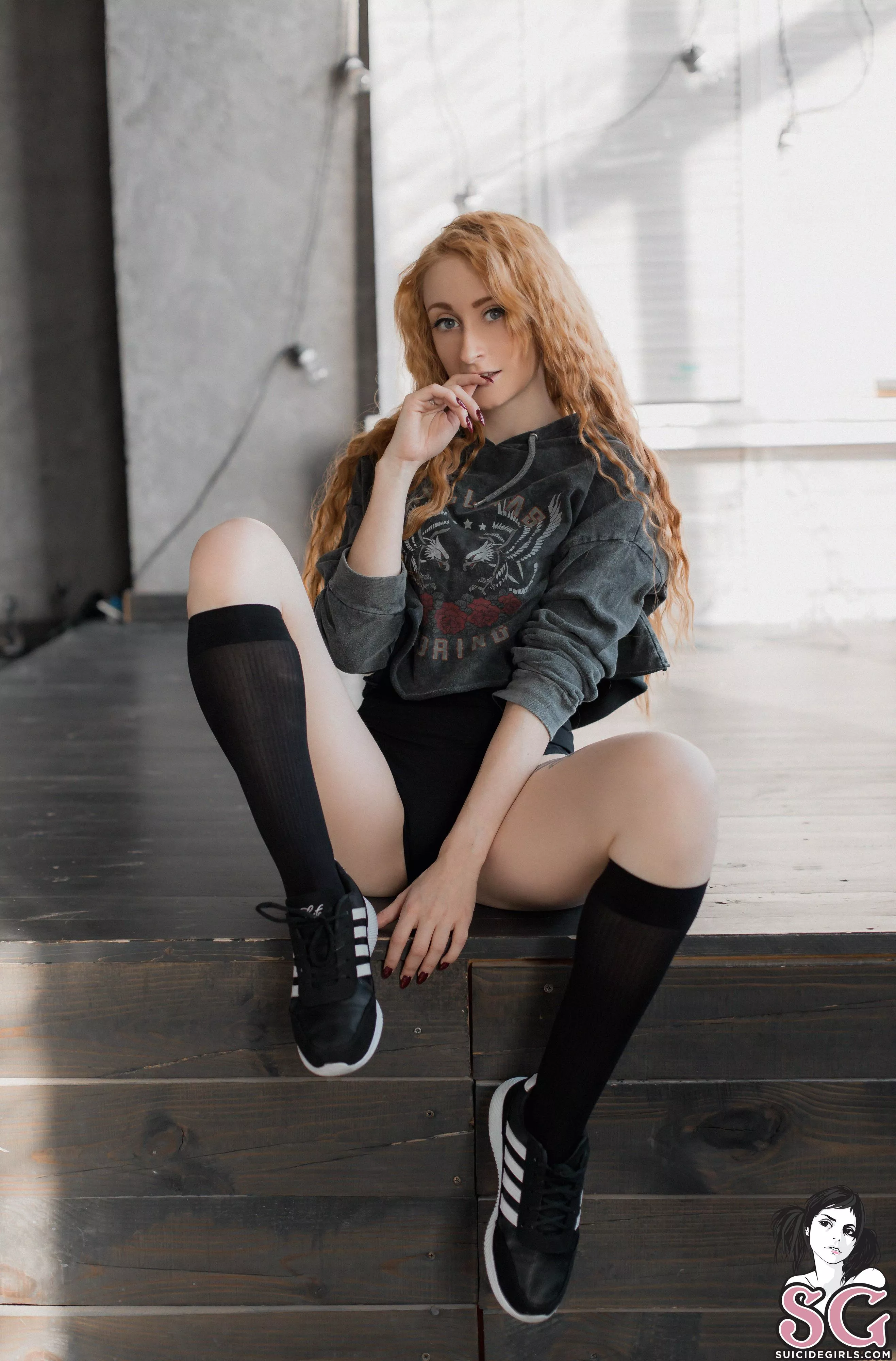 Avari - Workout Time posted by IPostBabes