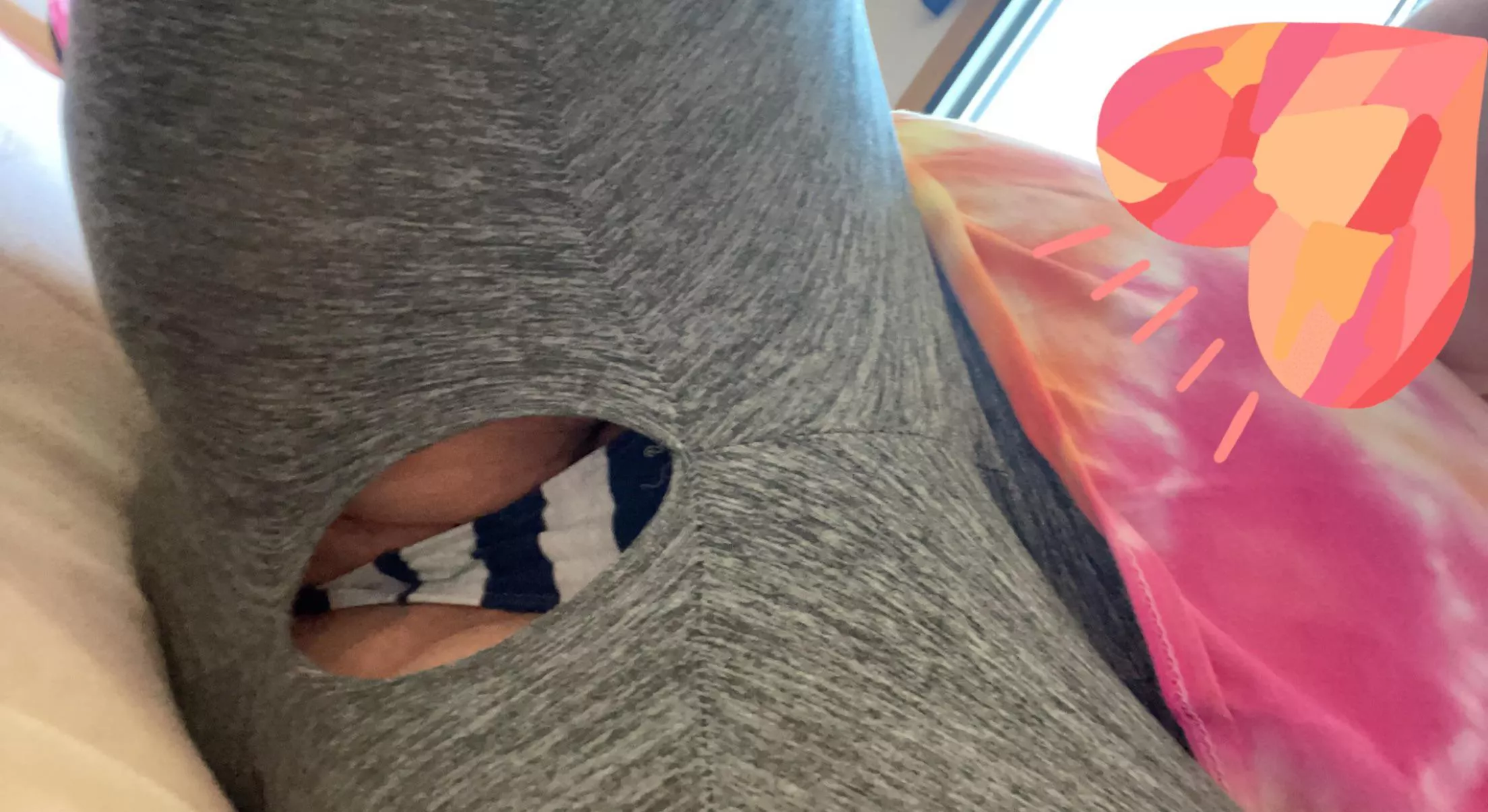 aw darn… a hole in my pants… how *inconvenient* 🥵🤫 posted by feartheripper