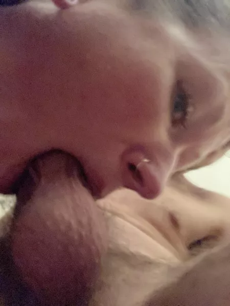 Aye lub how dees bowls feel im Mmm mouff by LauraWhora420