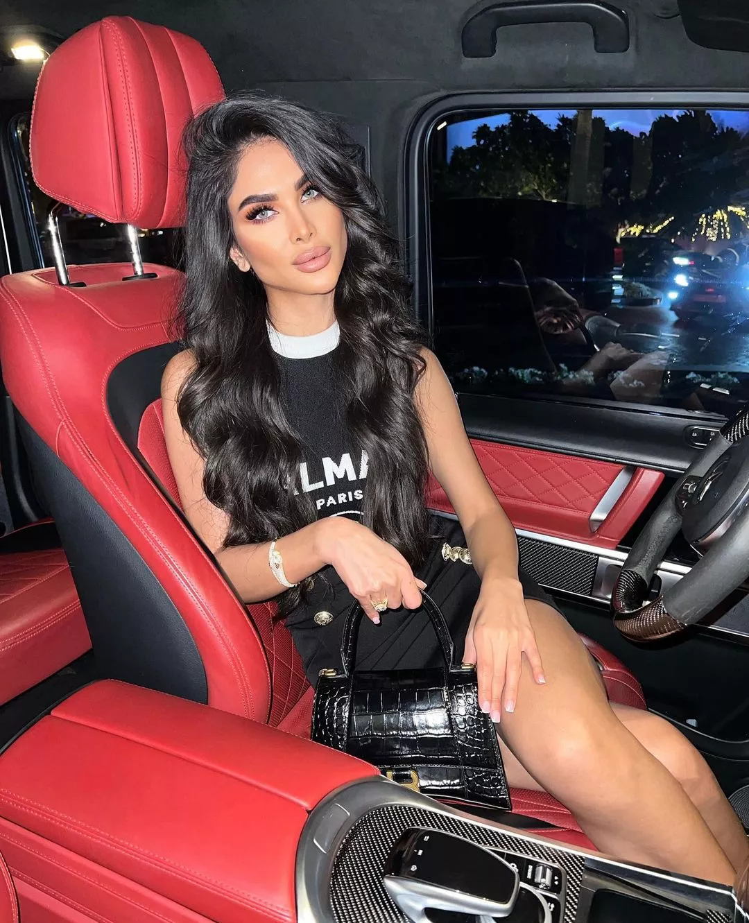 azi_safiee posted by gooningaccount