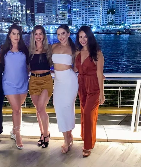 Babes by the Dock posted by pnsxl