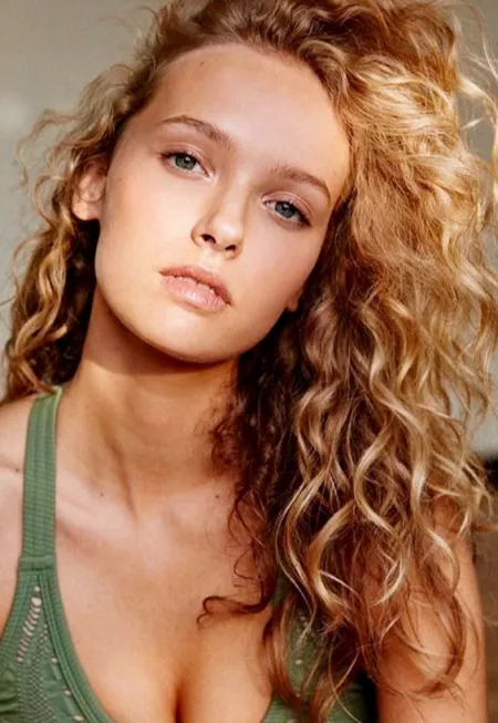 Babette Strijbos by sedeslav