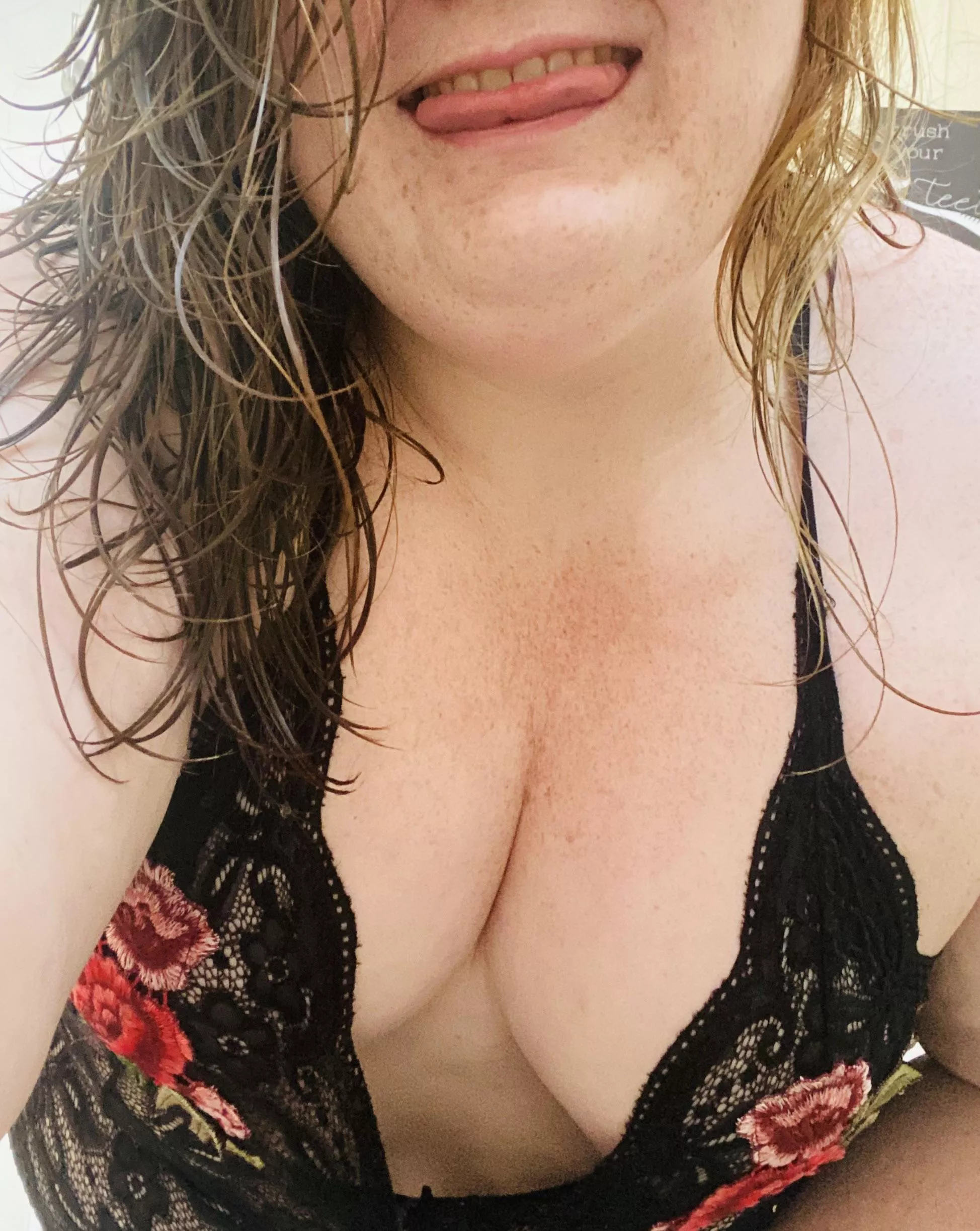 Baby girl’s face here pls 😉 posted by WillfullyWillow