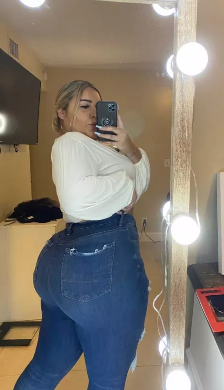 (@babyv.b) by doubleupdonna