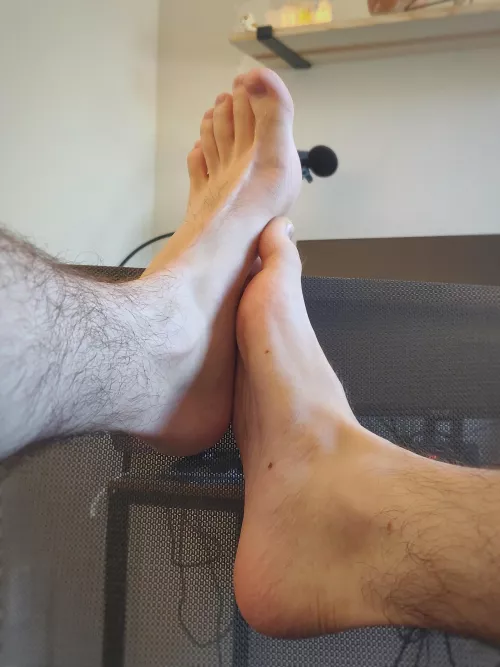 Back by request, just hanging around 😛 by squirmybf