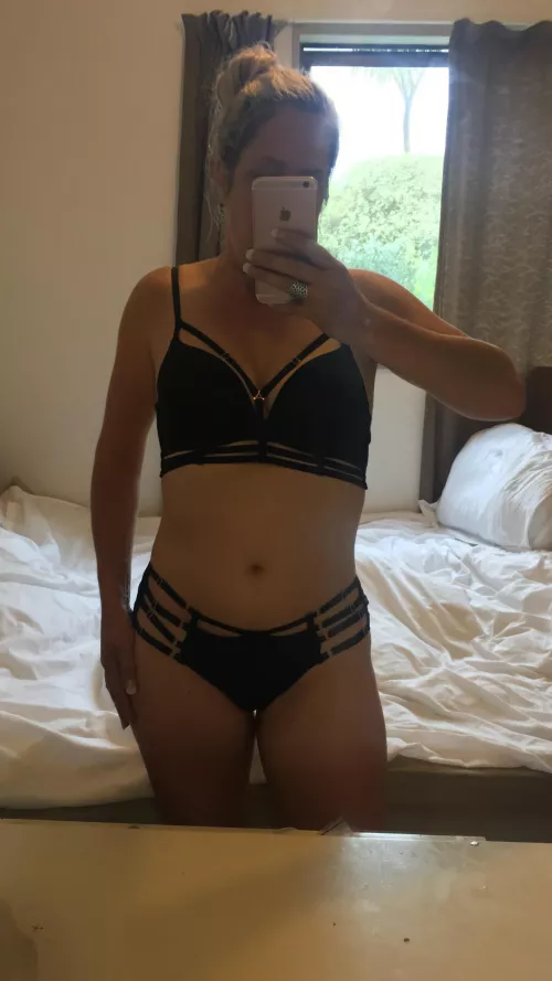 Back from a break!! Trading all week! Lots of new vids of hotwife, squirter, bi girl that loves to show off!! Years of pics and vids to trade … no sample no reply … don’t bother with “hey” or “yo” just send a sample and let’s trade! Happy by Helpme9112