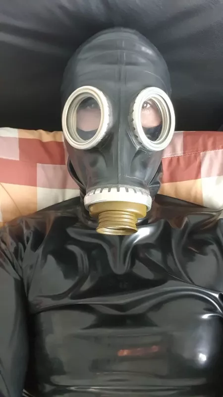 Back in black ;) by jimbob0702