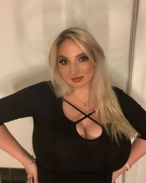 Back in Black by ItsHarryTheBunny