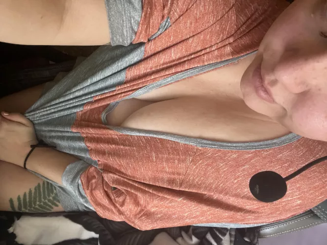 Back on the genshin ✨grind✨ by LoveBiTheMoon