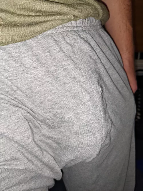 Back to my favorite sub. Someone get me hard I'm feeling so small rn by LargeAndInCharge222