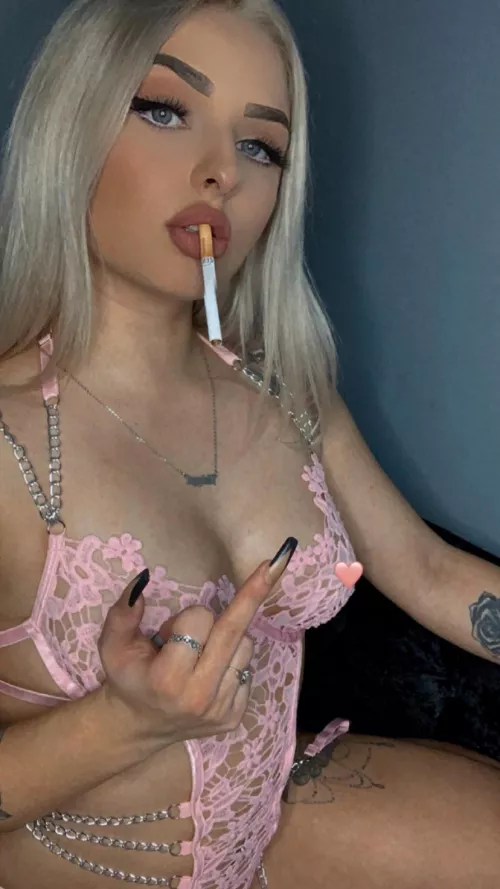 Bad B With That Bad Habbit 😈 by ItzQueen