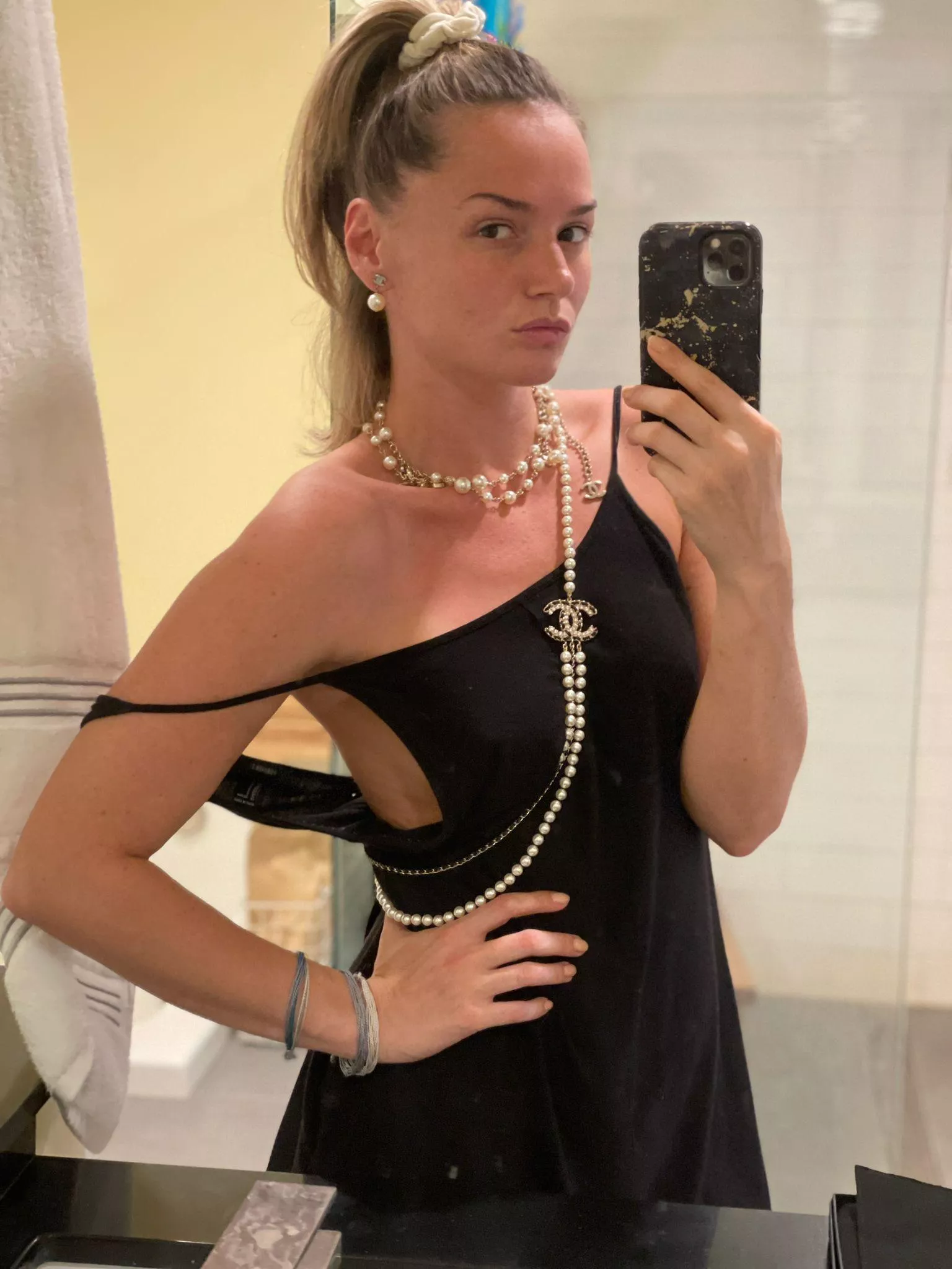 Baddie 🔥 posted by brightangel14