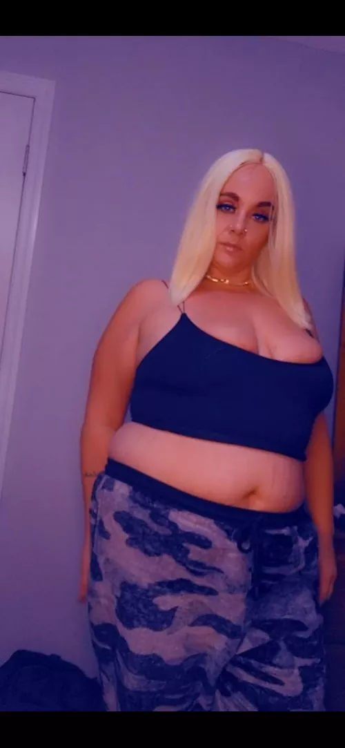 Baddie fattie lol by Shortyrocks256