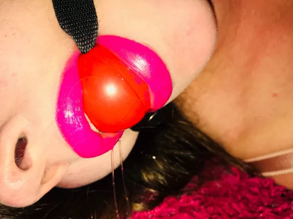 Ball gags make me drool a little… 💖🍒 [F] by Roses_Topaz