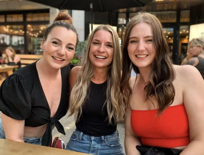 Bar night beauties by Heavy-Parking-9729