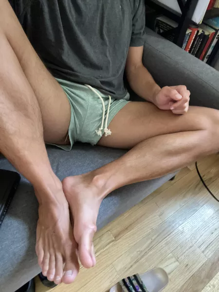 bare and bulgin (commando) by runnerboy212