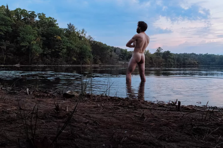 Bare body, bared soul. I love this transitional time of year. 🙏🏼 by analogsoul820