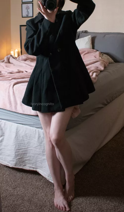 bare legs by ivoryincognito