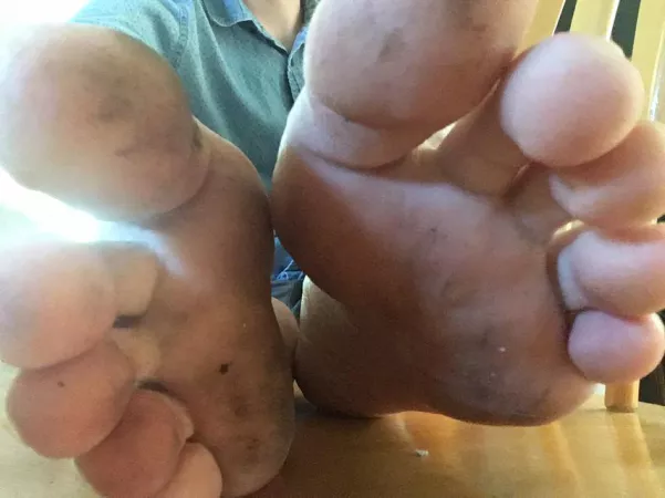 Barefoot yardwork after 5 hours sockless at uni... this is what hard work tastes like 😜 by MyrosFeet