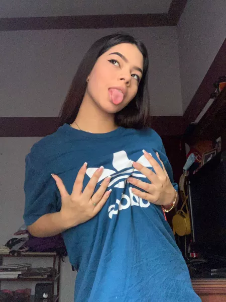 Barely legal 👅 by Mariacutie